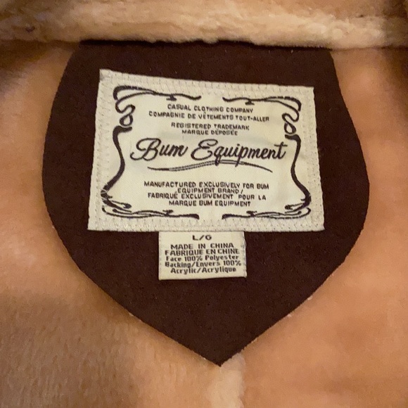 Woman’s warm coat - Picture 7 of 8